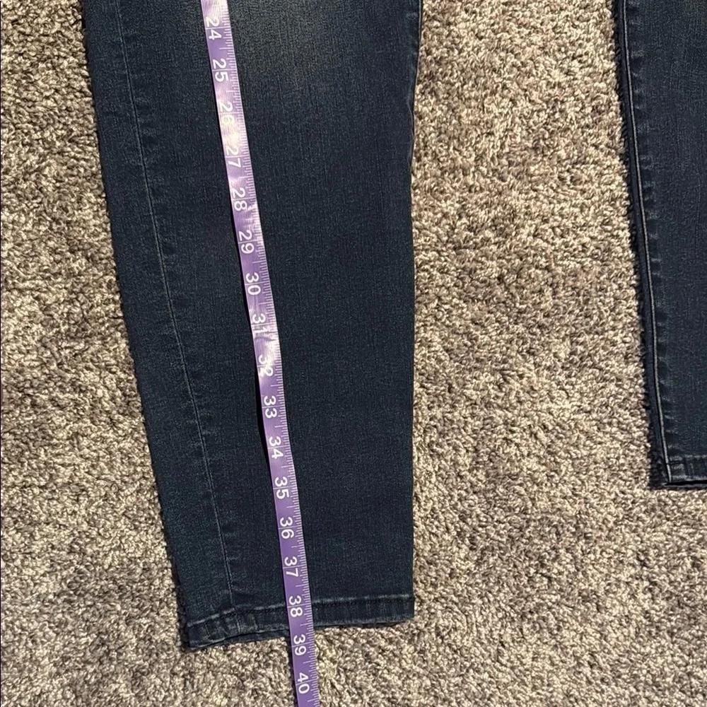 Blue Denim SOFT SURROUNDINGS Pull On Elasticized Waistband Ankle Jeans Large - Picture 5 of 6